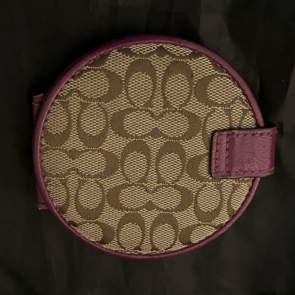 Coach Compact Mirror In Signature C Pattern W/Purple Trim. - Picture 3 of 7